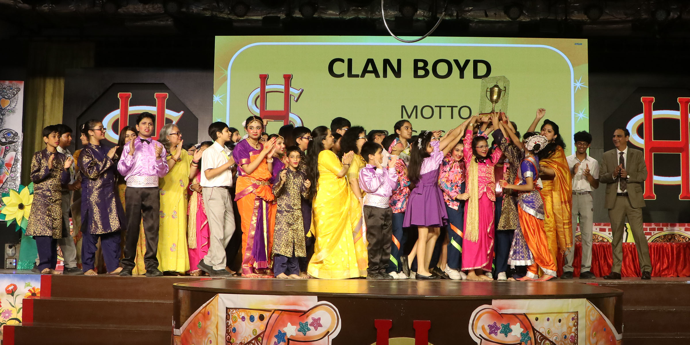 Clan |