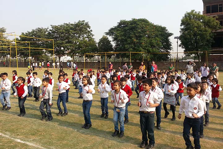 TRACK & FIELD