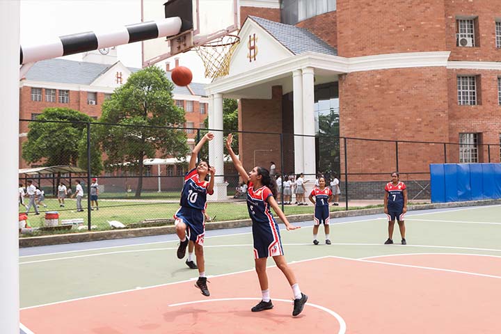 BASKETBALL